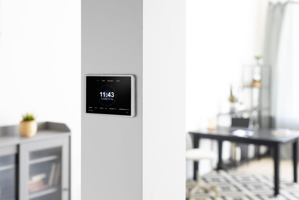 Programmable Vs. Smart Thermostats: Which Saves More On Heating?